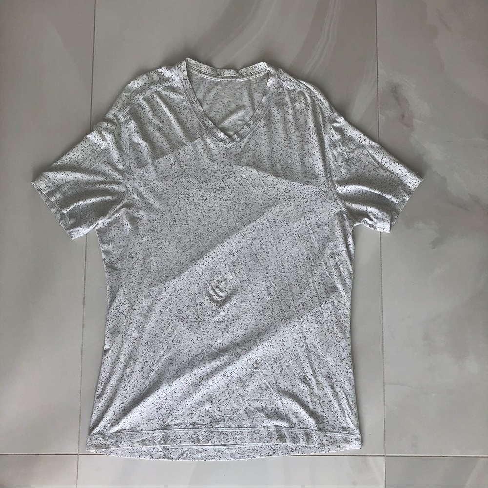 Lululemon Men’s V-Neck Shirt